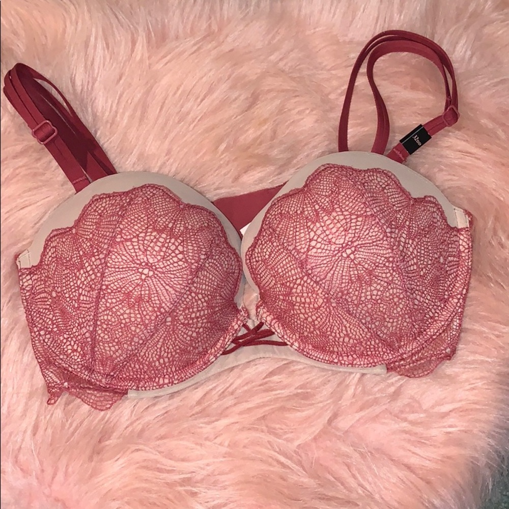 Victoria’s Secret “very sexy” bra